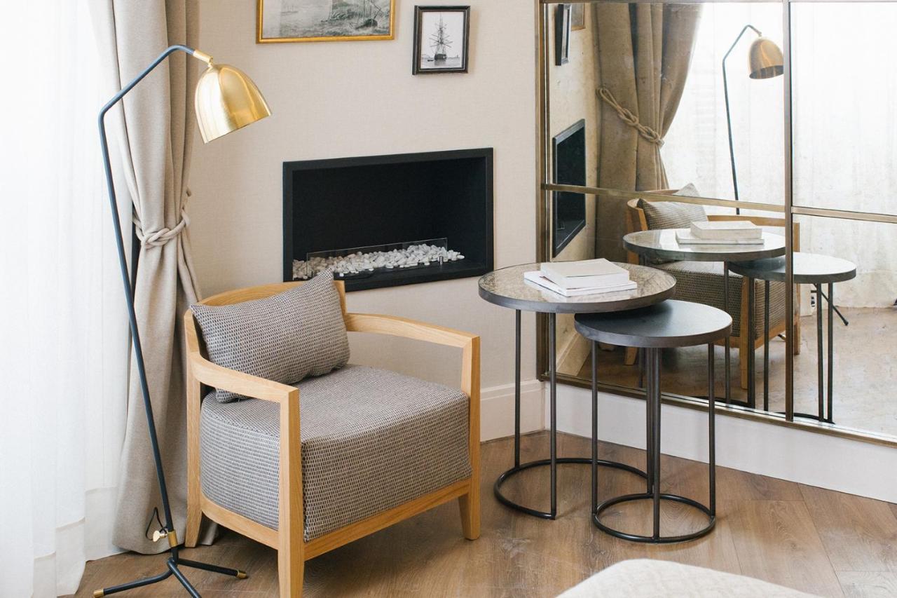 Hotel Antigua Palma - Casa Noble Exteriér fotografie A floor lamp