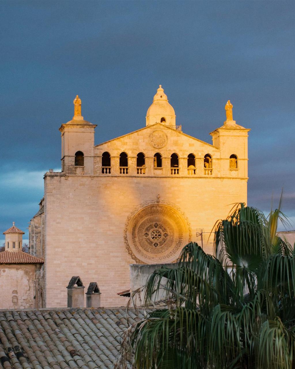 Hotel Antigua Palma - Casa Noble Exteriér fotografie The cathedral of Pollença