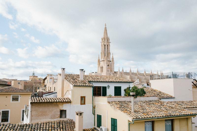 Hotel Antigua Palma - Casa Noble Exteriér fotografie The bell tower of the church of San Bartolomé